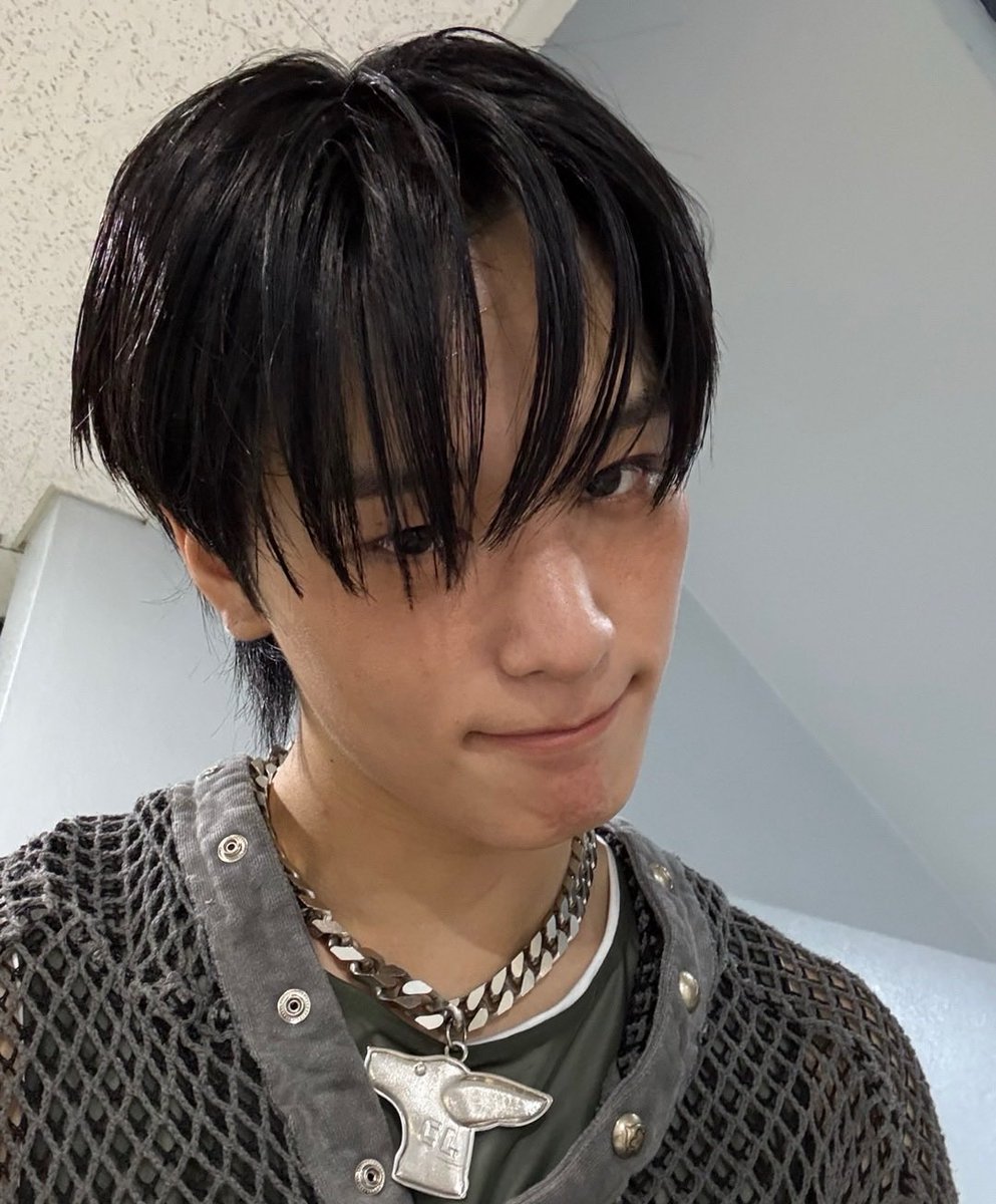 kittenzuyo's tweet image. missing my silly cat..