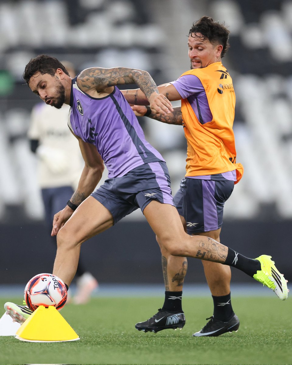 ehasdeser's tweet image. 🔥 PROVÁVEL ESCALAÇÃO: FOGO ESCALADO! 🔥

Confira os 11 escolhidos por Martín Anselmi para o duelo de hoje:

🧤 Neto 🛡️ Bastos 🛡️ Alexander Barboza 🛡️ Marçal ⚡ Vitinho ⚙️ Allan ⚙️ Danilo ⚙️ Álvaro Montoro ⚡ Alex Telles 🎯 Artur 🎯 Arthur Cabral

👨‍🏫 Técnico: Martín Anselmi