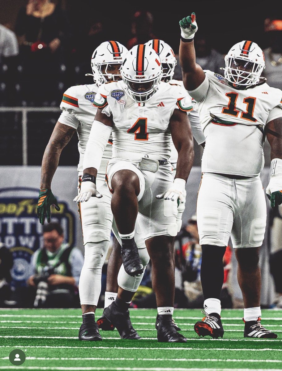 SportsRollo's tweet image. Rueben Bain Jr. in his final season at Miami

🙌83 Pressures
🙌68 Hurries
🙌54 Tackles
🙌9.5 Sacks
🙌1 FF
🙌1 PD
🙌1 INT
🙌92.4 Pass Grade PFF
🙌86.2 Run Grade PFF
🙌92.8 PFF 

ONE OF THE ALL-TIME GREAT DEFENSIVE ENDS IN @CanesFootball  HISTORY.

THANK YOU FOR PUTTING US ON THE…