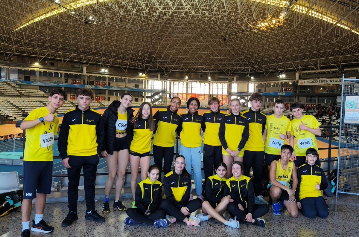 El club va competir en el Campionat Autonòmic Cadet per Equips en Pista Coberta, diumenge en el pavelló Lluís Puig de València. ➡️ tinyurl.com/wtm24624