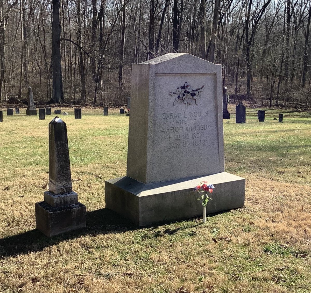 Mr_Lincoln's tweet image. Today in 1828, Lincoln's sister, Sarah Lincoln Grigsby, dies giving birth at the age of 28. So does the child. No photo of her exists, despite at least some you find on the Internet which purport to be her. First known American photo of a person is from 1839.