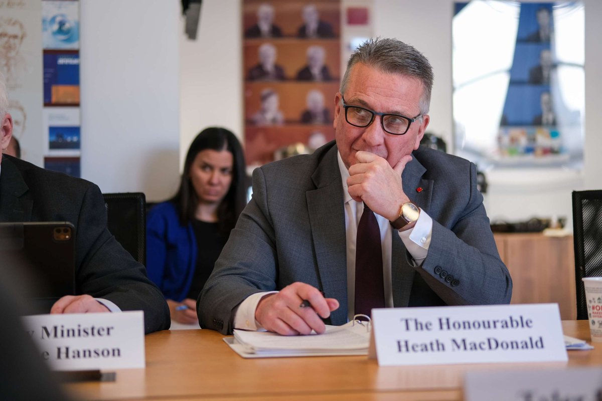 Big news for #CdnAg 🌱

Today, Minister MacDonald kicked off conversations on the Next Policy Framework, the plan that will shape and support Canada’s agriculture and agri-food sector from 2028-2033!

Learn more: ow.ly/6bCQ50Y0lXV