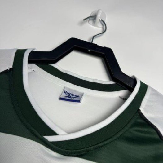 FutHoops's tweet image. 🟢⚪️Sporting de Lisboa 2001-2002🟢⚪️

💲20€ con envío incluido 

✉️ Pedidos por MD