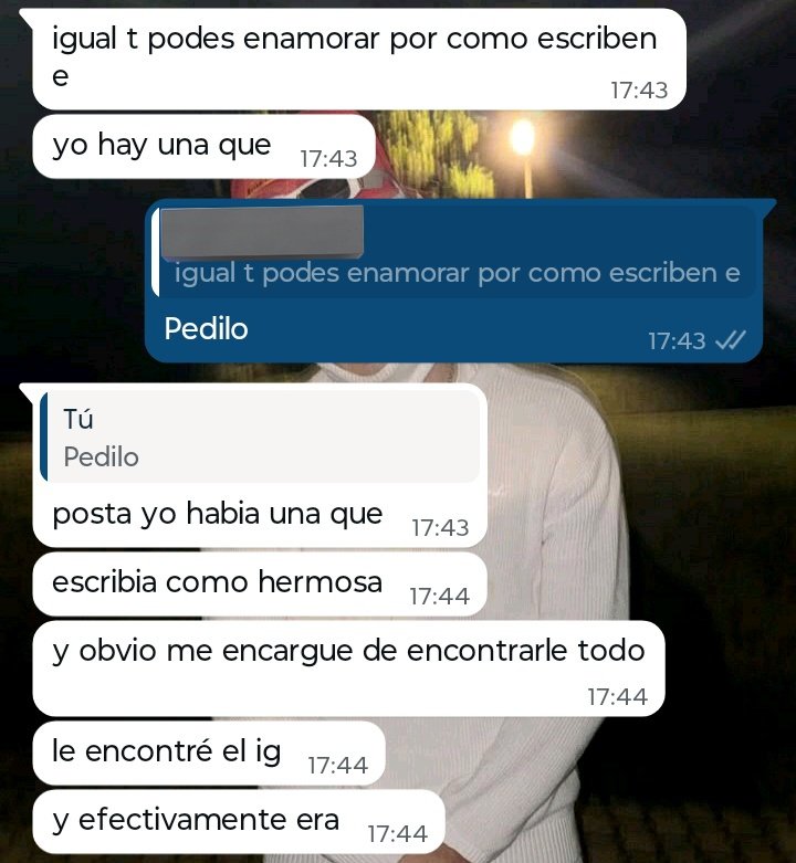 Ese amigo que se enamora por cómo twittean