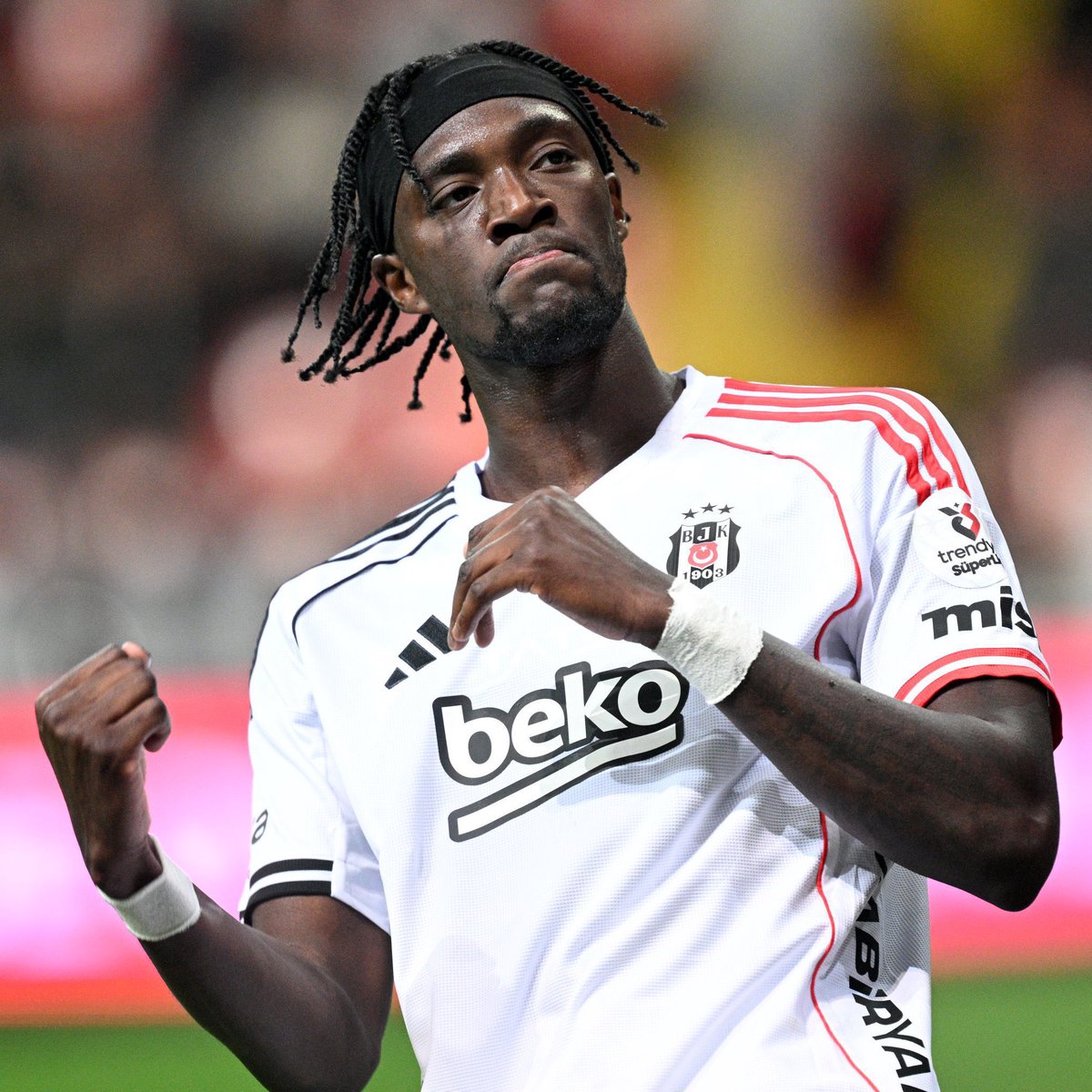 Bogazin_kartal's tweet photo. Tammy Abraham, 'Anlaşırsanız giderim, gitmemi istemezseniz Beşiktaş'ta devam ederim.' diyor.

(Ertan Süzgün) https://t.co/ixILzXQsIQ