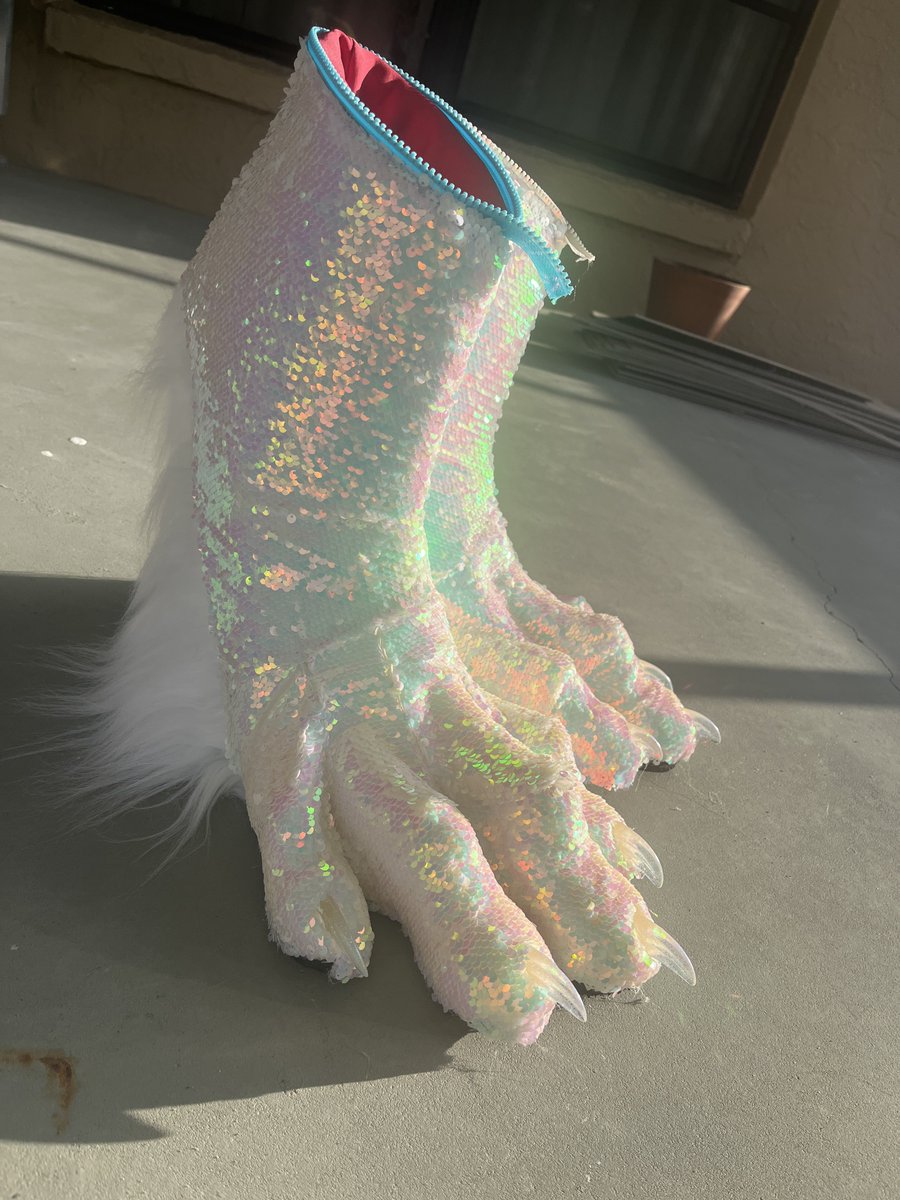 OPLDragonDreams's tweet photo. Huzzah! I cast Spontaneous Rebrand🧙‍♂️ Time to reintroduce myself!

This is Opal Dragon Dreams. A fursuit making studio that specializes in all things ✨shiny and shimmery✨Using uncommon materials, techniques and textiles is a common practice to make your wildest dreams come true! https://t.co/8rVViF8seM