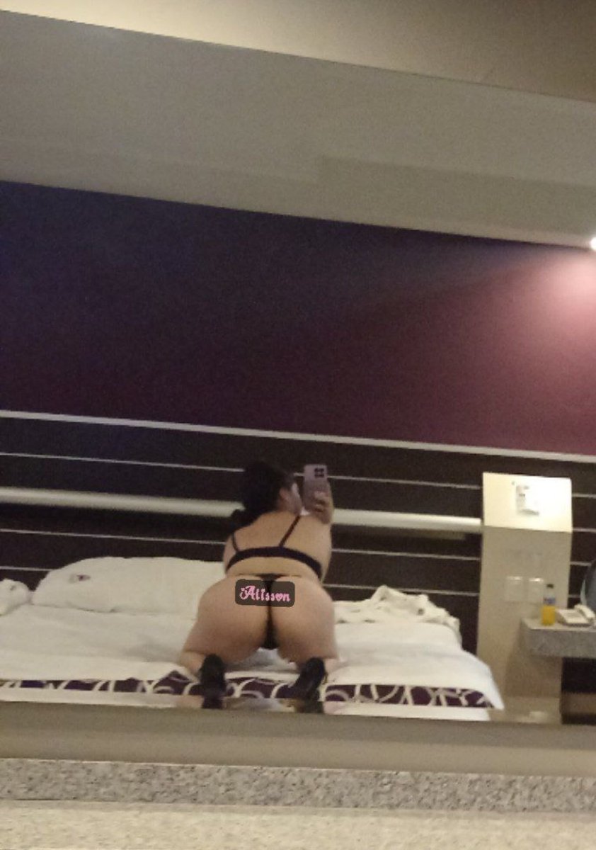 toxica69xxx's tweet photo. Tóxicos recuerda agendar tu cita con un mensajito disponible de lunes a viernes 🥵 https://t.co/2jY6VBs6Vs