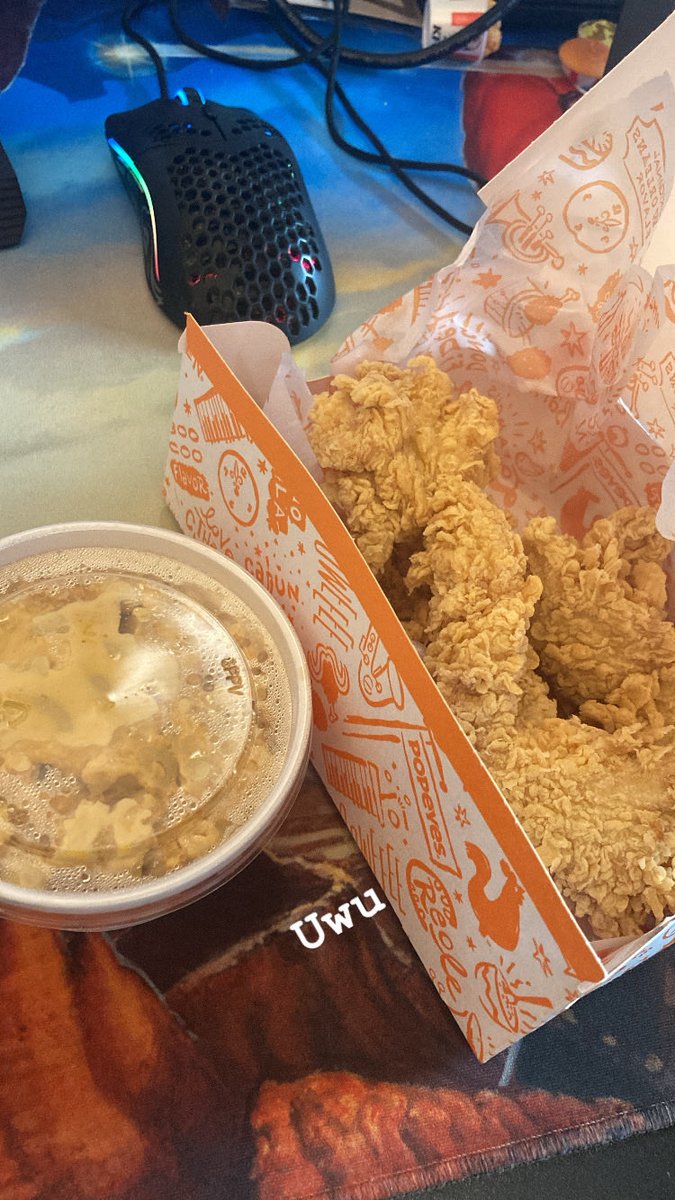Riot Daniel 🐝 tweet media