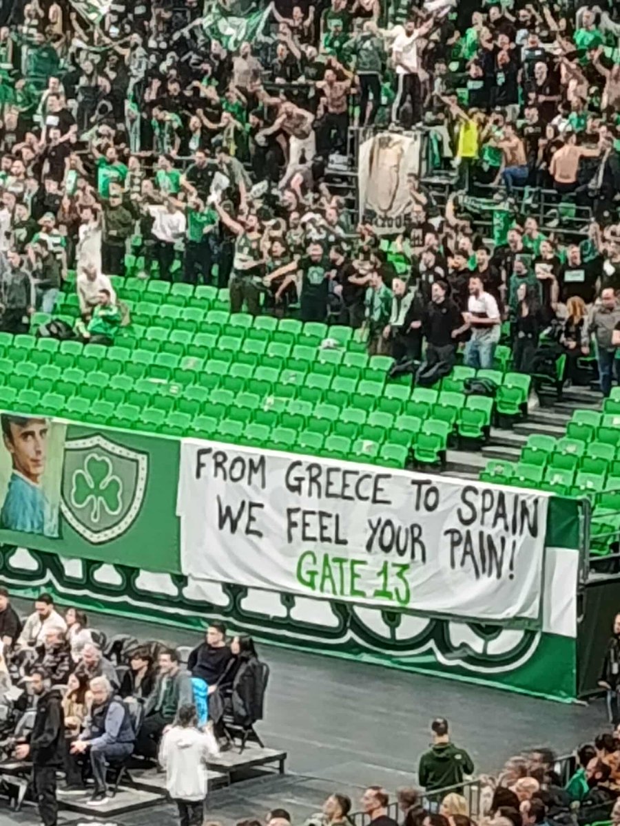 Eurohoopsnet's tweet image. 🇬🇷🤝🇪🇸  A message of sympathy by Panathinaikos fans to the people of Spain after the deadly train accident in Adamuz that claimed the lives of at least 42.

Three years ago, 57 people were killed in the Tempi train crash in Greece.