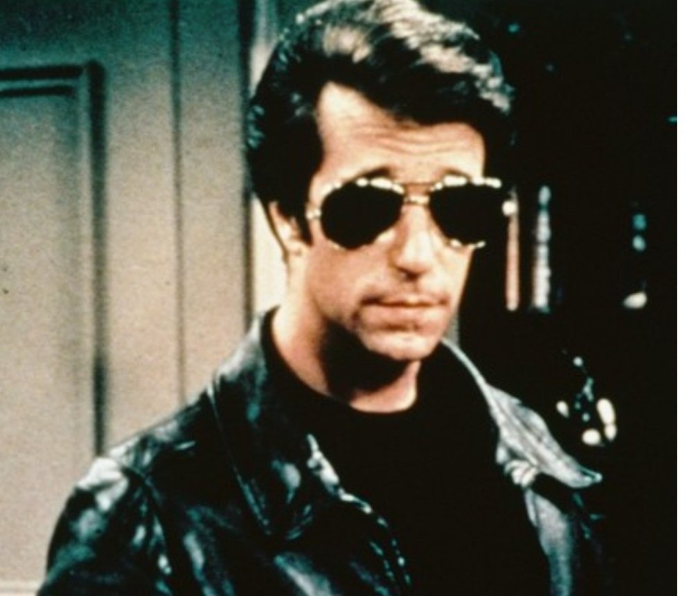 SunderlandLolly's tweet photo. Hilarious! 😆 
"Why Macron was wearing sunglasses".
#TheFonz
https://t.co/ANdtqyVsyZ https://t.co/8hEvyyCtUA