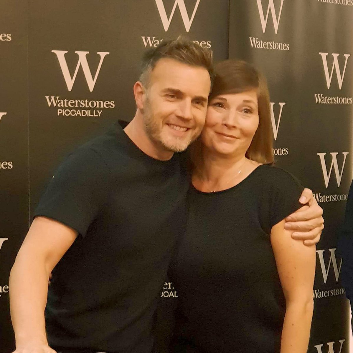 Clare75GBTT's tweet photo. Happy Birthday wishes to you @GaryBarlow , hope you're having a wonderful day ♡ https://t.co/TOFqlSjfaq