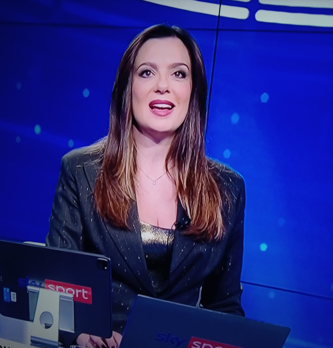 RompiballeII's tweet photo. Serata #UCL #ChampionsLeague @MargheCi86 #SkySport https://t.co/x82RWyYzG2
