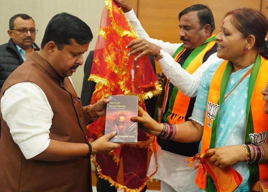 KGeethamurthy's tweet photo. #Congratulated n felicitated our National President Sri Nithin Nabin ji in Delhi Headquarters with Telangana team @JPNadda @blsanthosh @BJP4India @bjptelangnaSM @bandisanjay_bjp https://t.co/SjoUtNfFUE