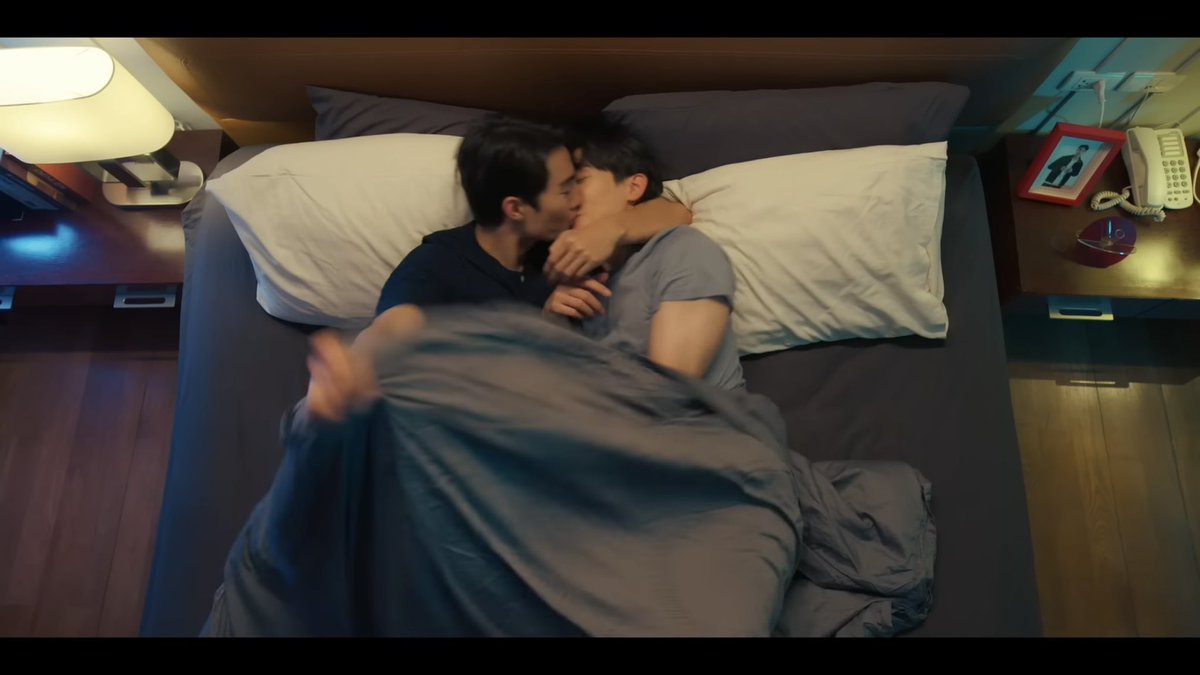 jimmycseas's tweet image. arcarm has got to be one of forcebook's most improvised ships they've played because explain these scenes if i'm wrong:

[ #fforce_ #kasibook #forcebook ]