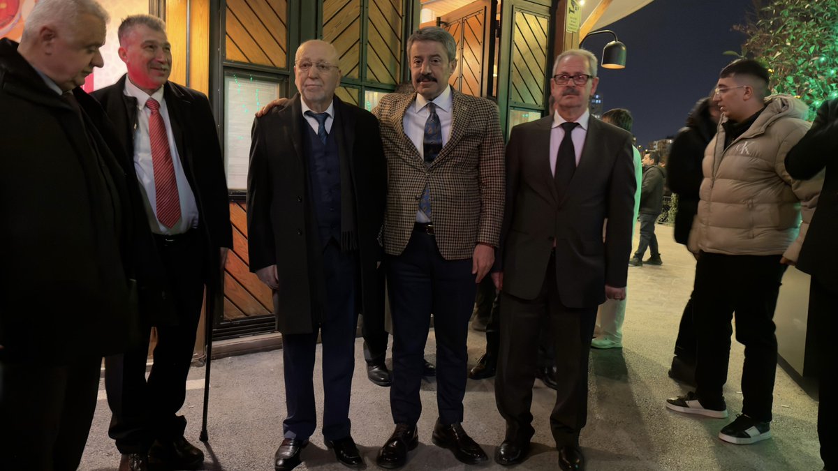 Avrupa’dan gelen Ezidi vatandaşlarımızı ağırlamaktan büyük bir memnuniyet duyduk.

Kardeşlik hukuku, karşılıklı anlayış ve samimi diyalog temelinde; ortak değerlerimizi, beklentileri ve toplumsal birlikteliğimizi ele aldığımız verimli bir buluşma gerçekleştirdik.

<a href="/Akparti/">AK Parti</a>