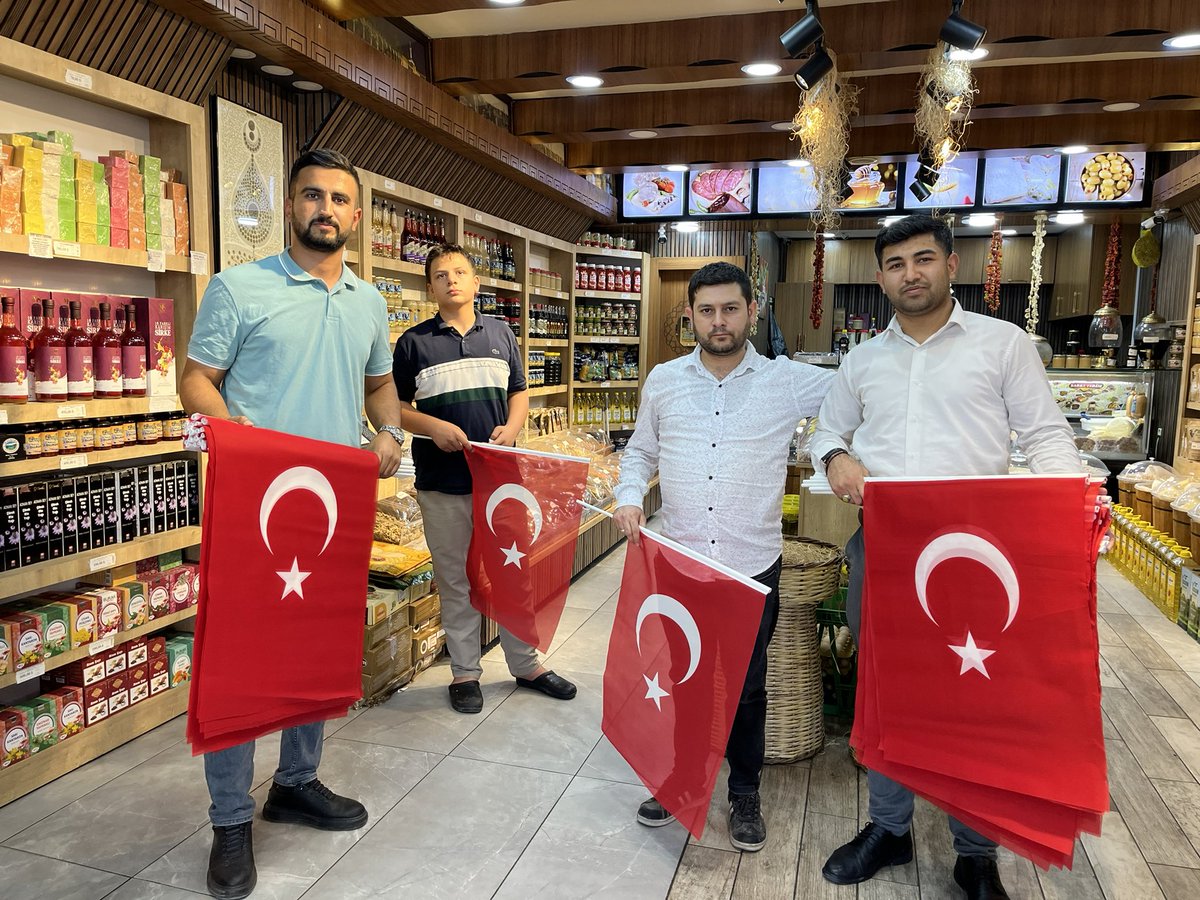 Almazdenizz's tweet photo. 🇹🇷🇹🇷
#bayrak https://t.co/oenrIpyeA1