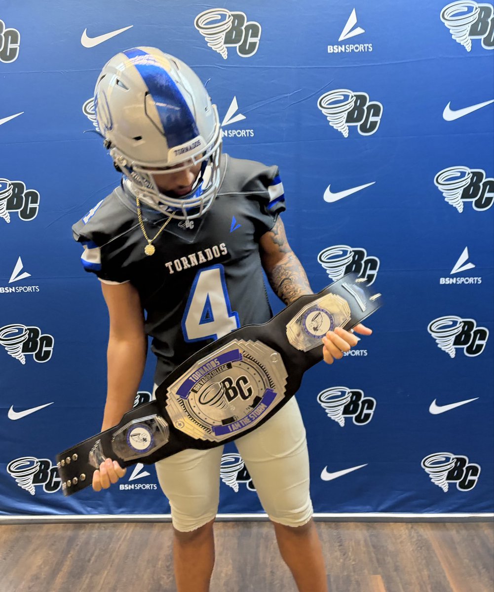 Darren E. Logan tweet media