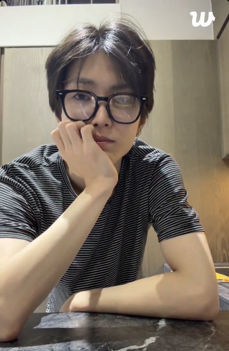 xx__archive's tweet image. 260121 | xnghan was live on weverse