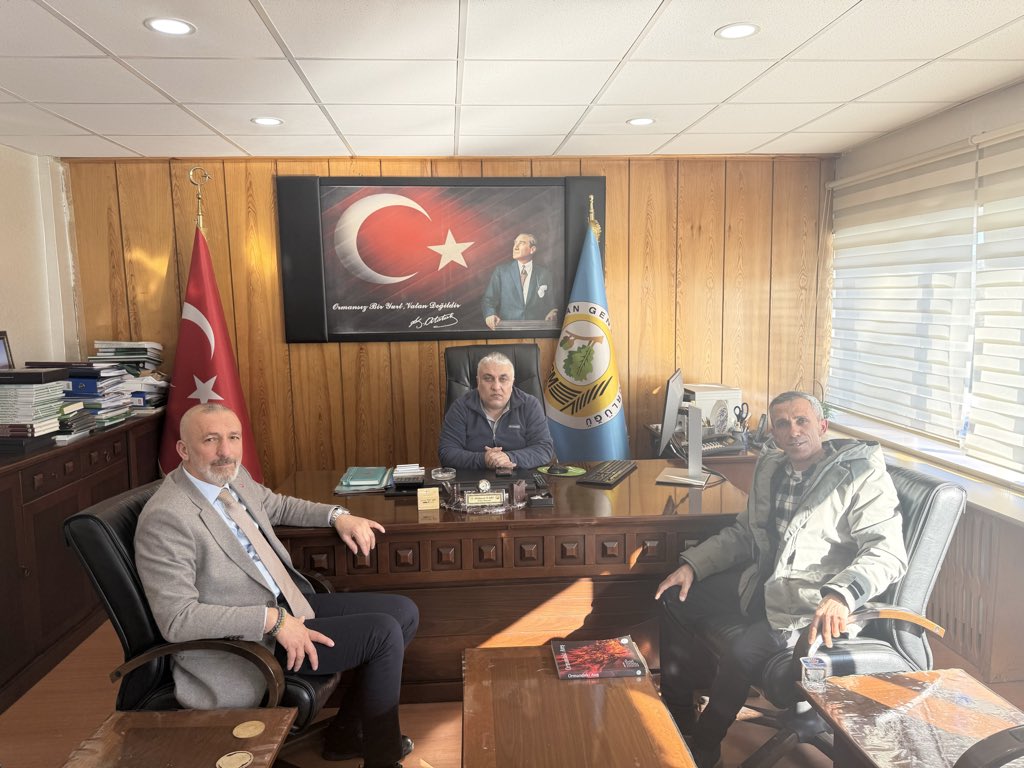 14 ilin bağlı bulunduğu Elazığ Orman Mühendisleri Odasının 18. dönem olağan genel kurulu seçimleri neticesinde tekrar güven tazeleyerek başkanlığa seçilen, Elazığ Orman İşletme Müdürü Sayın Hidayet Sari’ya hayırlı olsun ziyaretinde bulunduk.