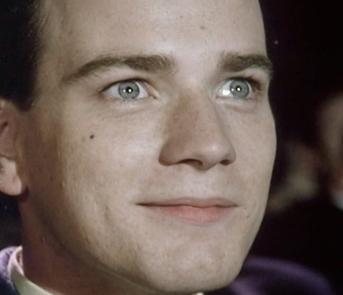 hourly ewan (@hourlyewan) on Twitter photo 