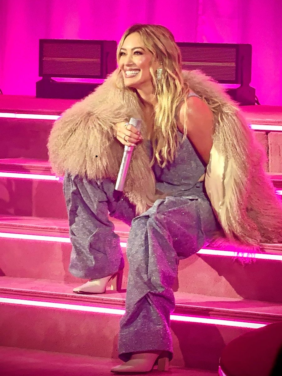 kieeeeeeeel's tweet image. What a night!!! @HilaryDuff you are an absolute queen and I will remind this night for the rest of my life!! 

#HilaryDuff #smallroomsbignerves #o2shepherdsbush #london