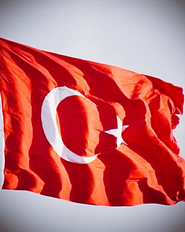 Anlamını değerini bilenlerdeniz şükür. #bayrakinmez