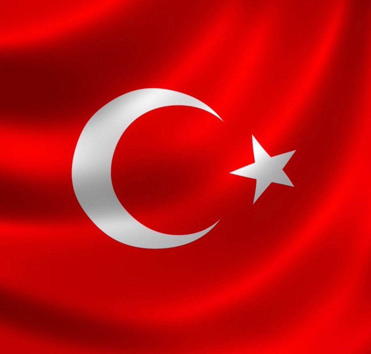 ismmmd's tweet photo. Türk bayrağı, milletimizin şerefidir.
Bayrağımıza yönelik gerçekleştirilen bu kabul edilemez saldırıyı en güçlü şekilde kınıyoruz.

Korkma, sönmez bu şafaklarda yüzen al sancak;

#TürkBayrağı #Türkiye #TerörüLanetliyoruz https://t.co/OkYBadQSZG