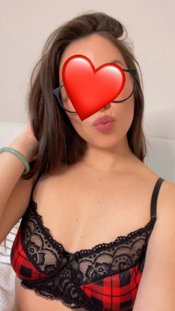 Petite Mixed Asian tweet media