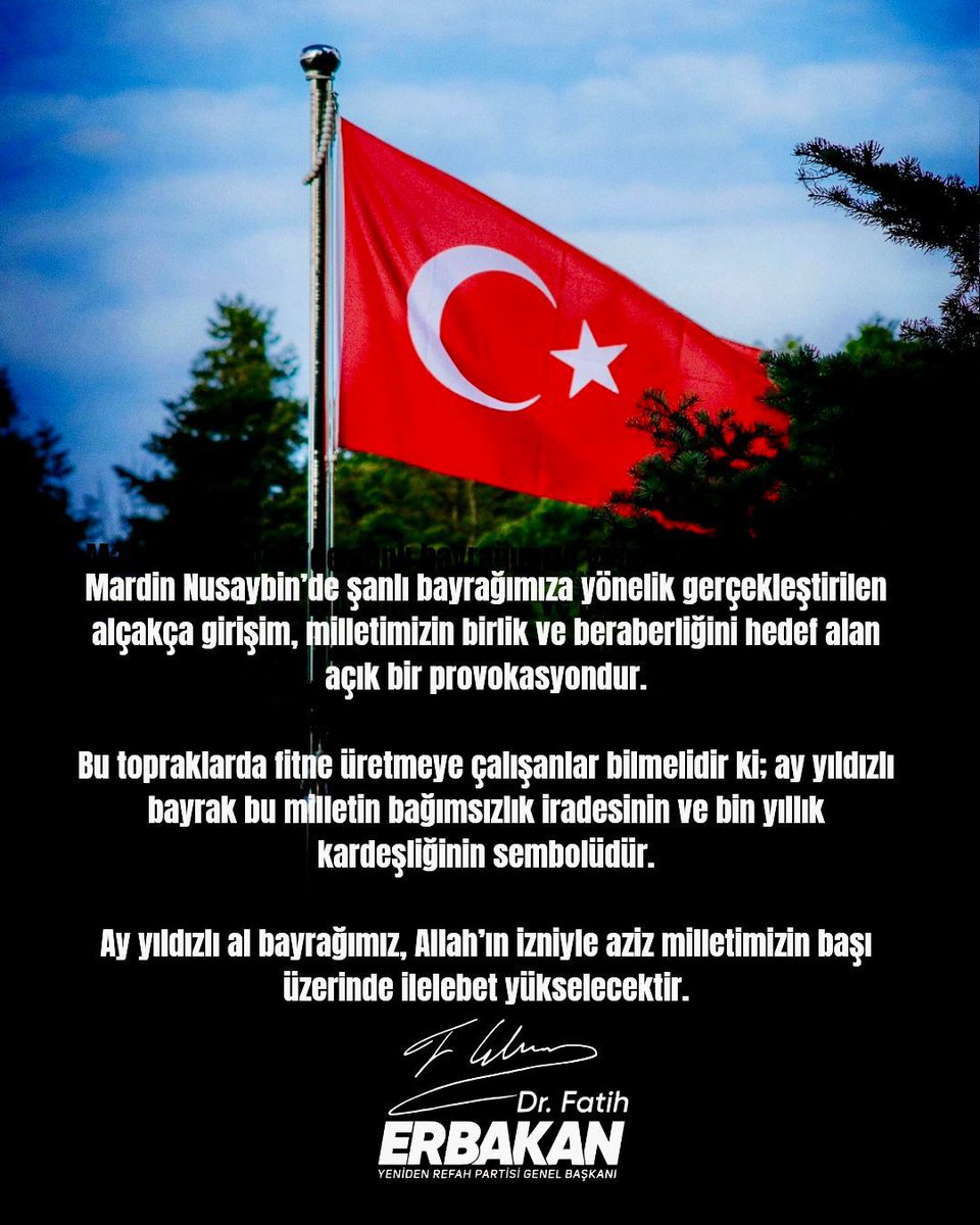 Bayraksızlar bayraksızlar,
Yere düşse bayrak sızlar,
Nerden bilsin kıymetini,
Soysuz sopsuz bayraksızlar!