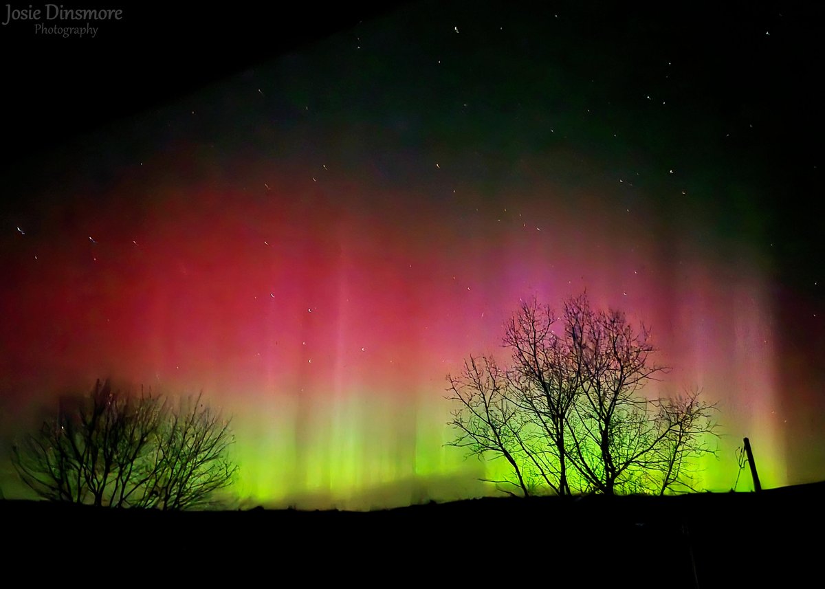 I caught a little glimpse of the spectacular northern lights last night!

Location: Papineau-Cameron Township, Ontario.

#northernlights #ShareYourWeather