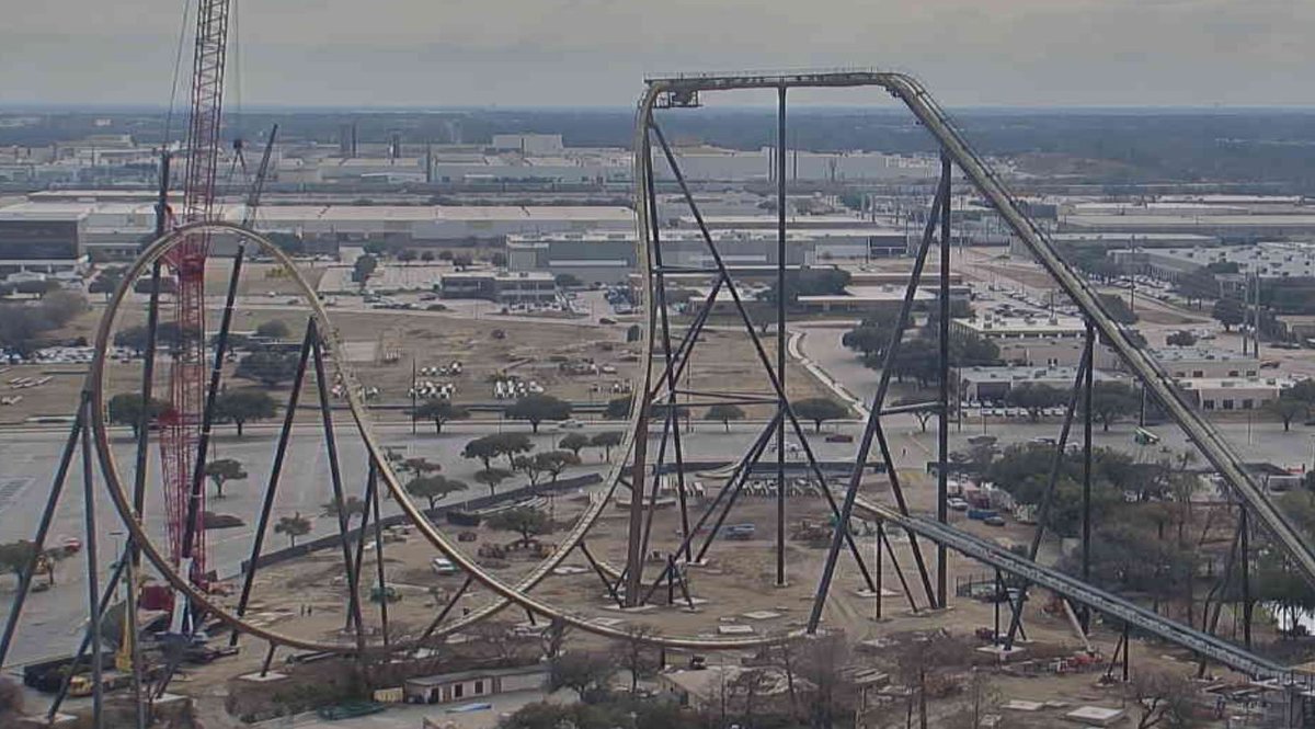 Six Flags Over Texas tweet media