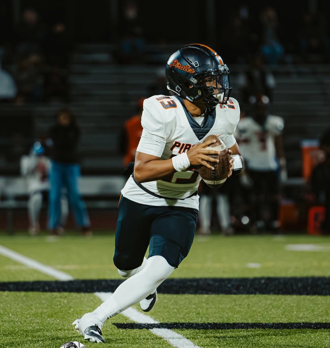 RandyNewkirk13's tweet photo. ✅4014 passing yards 20 GAMES
✅2nd in Career passing  AC DAVIS HS YAKIMA
✅2nd in yards in a season at 2459 
✅2nd in career TDS
✅2nd in passing TDS in a SZN
✅Top 8 in wash state for yards in 2025 season 
✅All conference 2 years in a row
✅TEAM MVP
✅80% of teams total off
🫡 https://t.co/6OU8B7nFXw