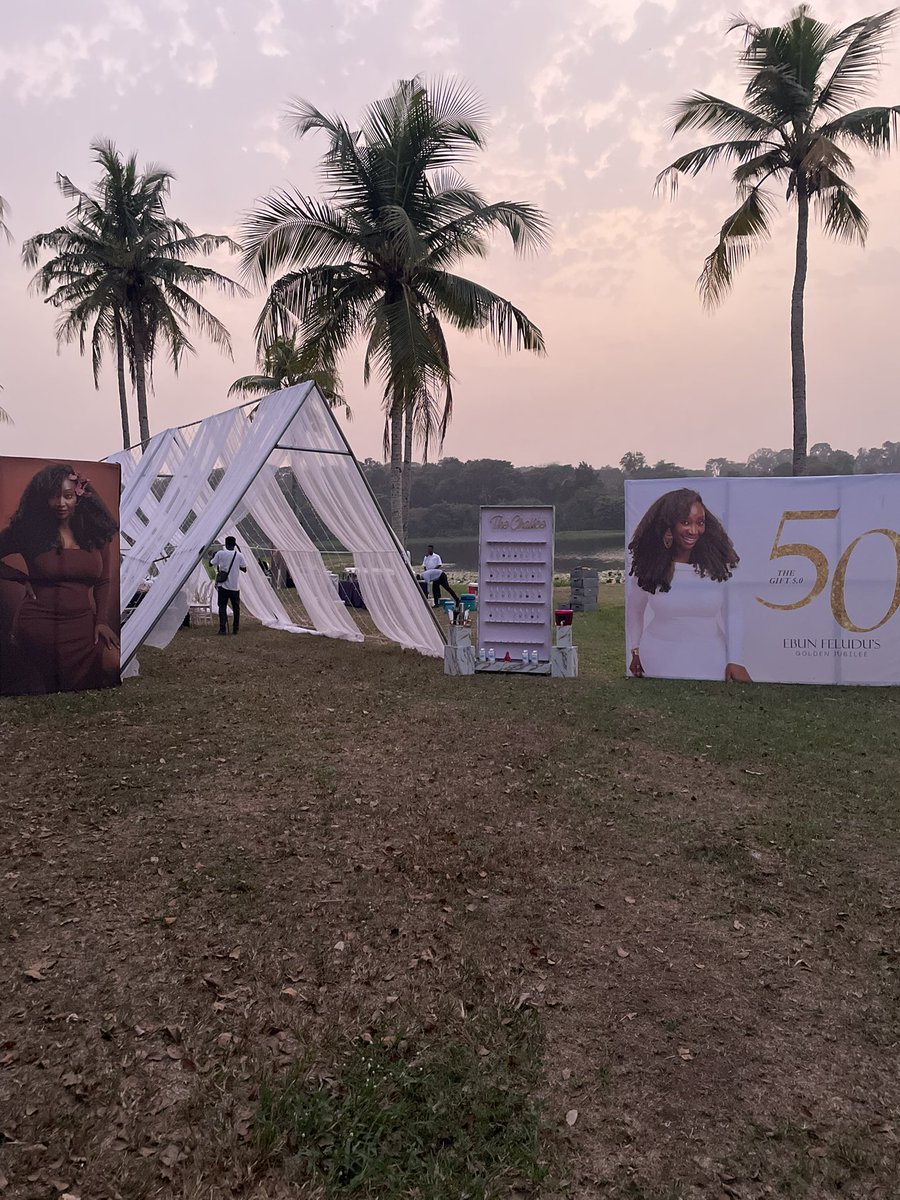 impelumi001's tweet photo. Please 🙏🏾  put us on opportunities, we no go spoil your eye

#viral #Trending #nigeria #decoration #nigeriaevent https://t.co/QbNgAUymGL