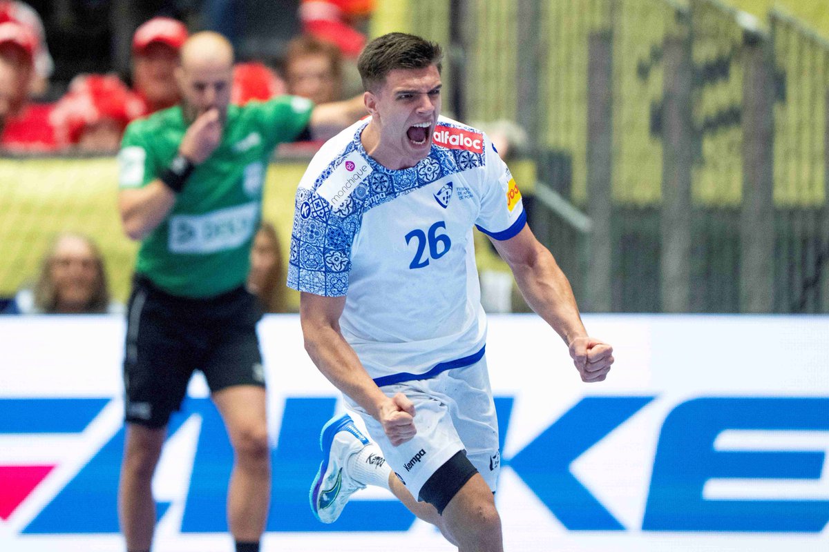 Não há palavras para o que Portugal acaba de fazer no Andebol. Vitória sobre a Dinamarca, tetracampeã Mundial, por 29-31.

Façam-nos acreditar no sonho Europeu!