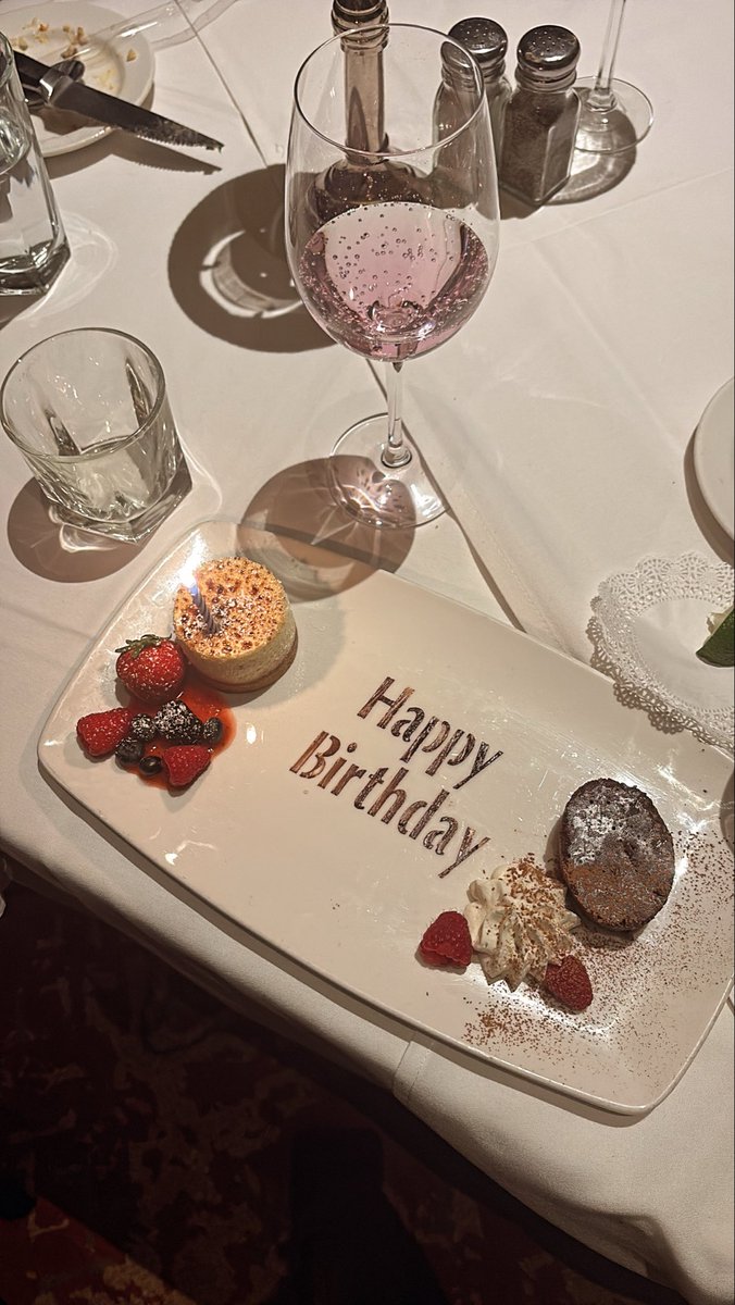 DavidRobinson tweet media