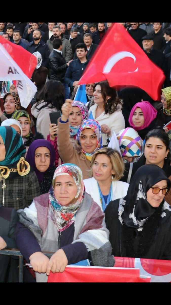 Toprağa su katarsan çamur
Kan katarsan #Vatan  olur...

#BayrakİnmezTürkiyeBölünmez🇹🇷