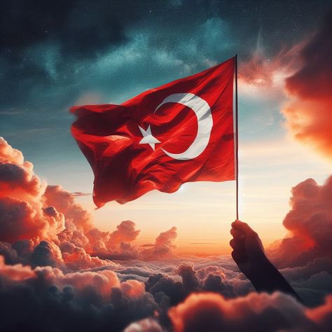 MuratGulep's tweet photo. Ey mavi göklerin beyaz ve kızıl süsü,
Kız kardeşimin gelinliği, şehidimin son örtüsü,
Işık ışık, dalga dalga bayrağım!
Senin destanını okudum, senin destanını yazacağım.
Sana benim gözümle bakmayanın
Mezarını kazacağım.
Seni selâmlamadan uçan kuşun
Yuvasını bozacağım.
Dalgalandığın yerde ne korku, ne keder...
Gölgende bana da, bana da yer ver.
Sabah olmasın, günler doğmasın ne çıkar:
Yurda ay yıldızının ışığı yeter.
Savaş bizi karlı dağlara götürdüğü gün
Kızıllığında ısındık;
Dağlardan çöllere düştüğümüz gün
Gölgene sığındık.
Ey şimdi süzgün, rüzgârlarda dalgalı;
Barışın güvercini, savaşın kartalı
Yüksek yerlerde açan çiçeğim.
Senin altında doğdum.
Senin altında öleceğim.
Tarihim, şerefim, şiirim, her şeyim:
Yer yüzünde yer beğen!
Nereye dikilmek istersen,
Söyle, seni oraya dikeyim!.
