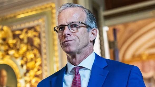 Hunter_Eagleman's tweet image. CALLING OUT any and all residents of South Dakota that voted for @LeaderJohnThune.  

Can y’all please do us 77+ Million Americans a favor?  

Since he won’t attempt to get the SAVE Act passed maybe y’all could reach out to the man directly at his office.