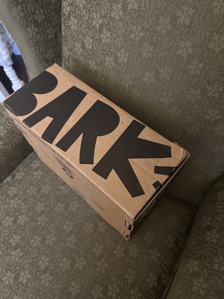 caseycotton73's tweet photo. Well, well, well, I guess @barkbox  must’ve got some tariff relief? 🤔 #barkboxday https://t.co/yrsMKlU4gq