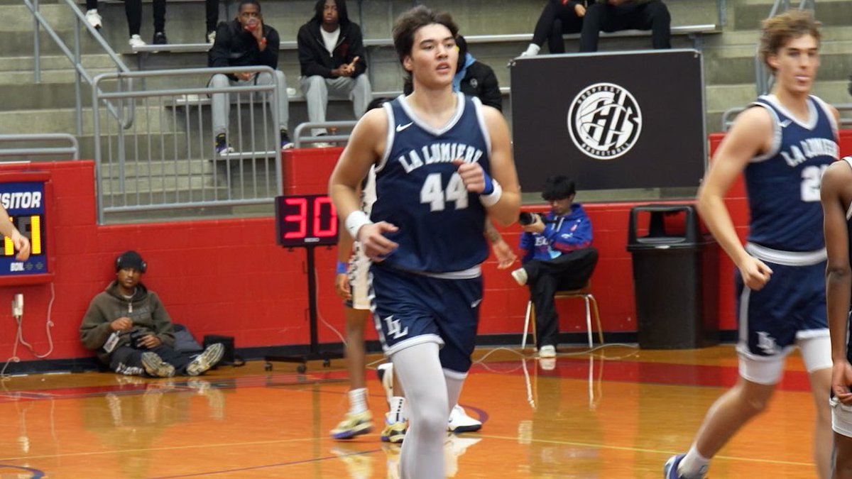 Catch this week's #SSoT for a story on <a href="/LaLuBasketball/">La Lumiere Boys Basketball</a> teammates Jonathan Sanderson &amp; Gan-Erdene Solongo! Both Notre Dame commits.

Fans in Northwest Indiana can see it:
📅 Sunday, Jan 25
⌚️ 9:00 am
📺 WCIU 2 - The U Too
🏀 Fans in other cities, check your TV listings!
<a href="/wciu/">WCIU, The U</a>