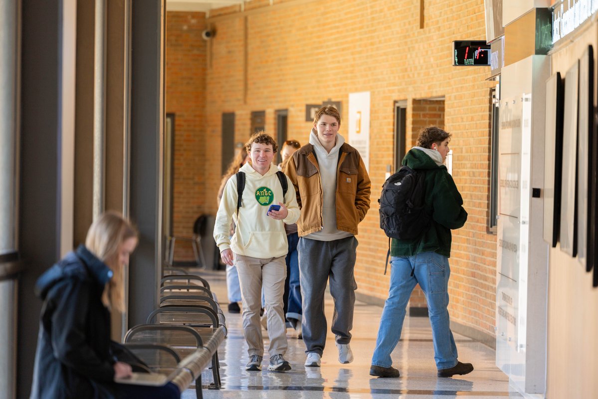 UTCCI's tweet image. Happy first day of class in the new semester! We are SO happy you're back 🧡