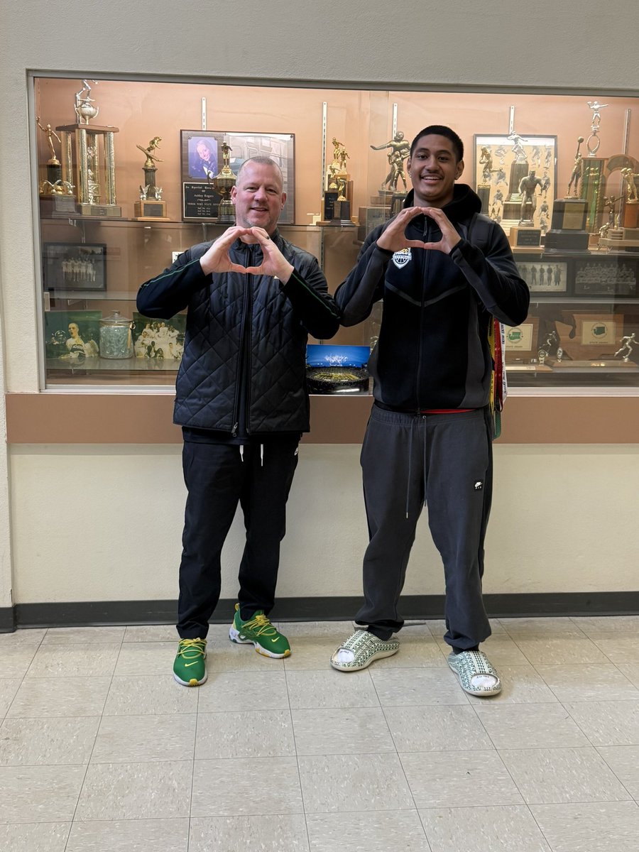 Lincoln Football Boosters 🎩 tweet media