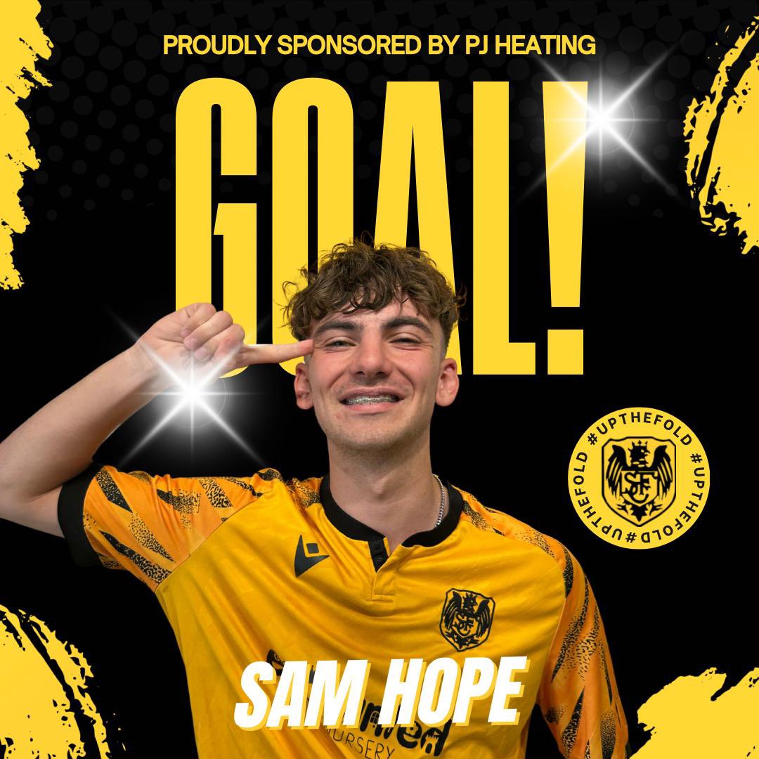 stotfoldDevs's tweet image. 2-0 Eman flies down the right and centres for Hopey who finishes are take second time of asking