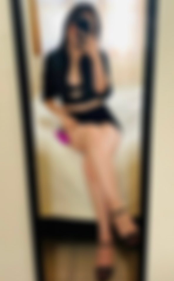 Parejaswgt95's tweet photo. Mi outfit de hoy para el trabajo 🔥😈 https://t.co/gLIK08d1KD
