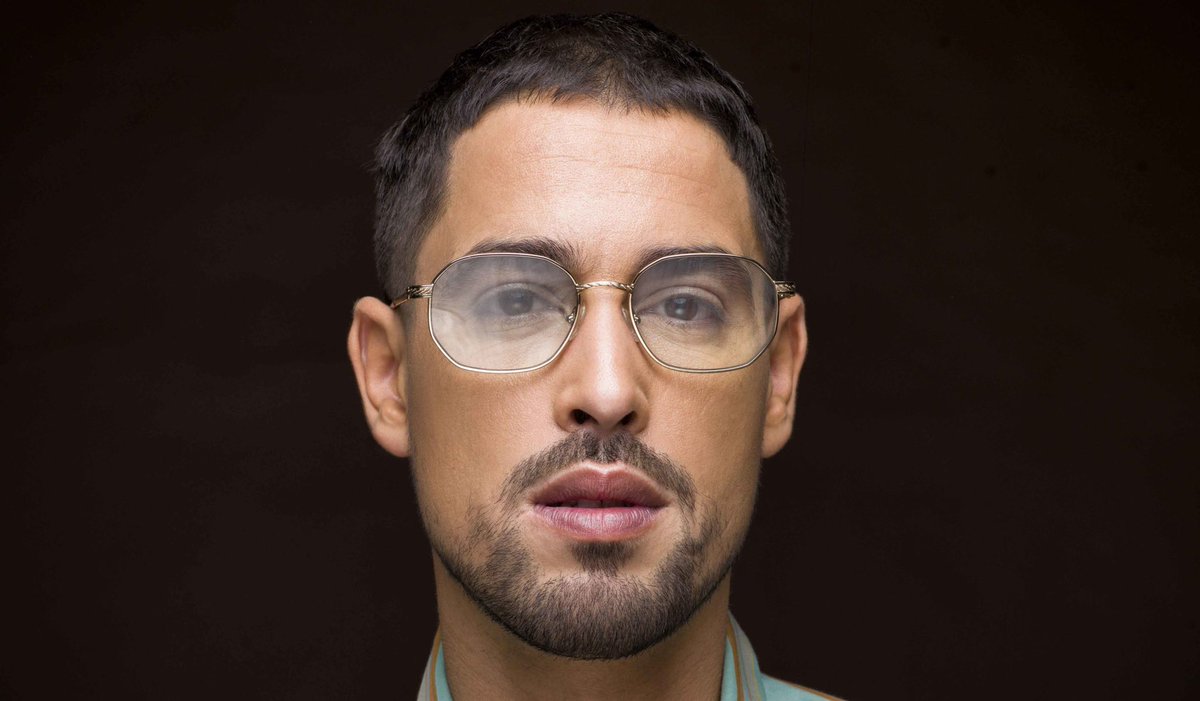 ImpactMediaFR's tweet image. 🇫🇷🇲🇦 FLASH

Le chanteur franco-marocain Lartiste déraille complètement après un match de football et choque avec un discours reprenant les codes de l’extrême droite 🤮 :

« (…) Je comprends mieux les Français.
Jamais de ma vie je n’aurais pensé écrire ça un jour.

Français,…