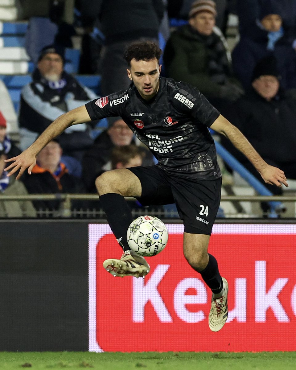 HelmondSport's tweet photo. ๐ผ๐ข๐๐ฃ๐ ๐๐ฉ-๐๐๐ฬ๐๐ ๐ซ๐๐ง๐ฉ๐ง๐๐ ๐ฉ ๐๐๐ ๐๐๐ก๐ข๐ค๐ฃ๐ ๐๐ฅ๐ค๐ง๐ฉ
Amine Et-Taรฏbi vertrekt bij Helmond Sport en maakt de overstap van KV Mechelen naar Willem II. Wij bedanken Amine voor zijn inzet en professionaliteit voor Onze Club.
Lees het volledige bericht op https://t.co/AjZGKBkrMe