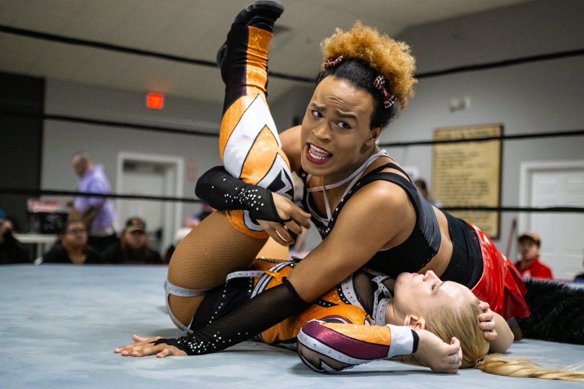 pynkglitt3r's tweet image. full show in now! drive.google.com/drive/folders/…