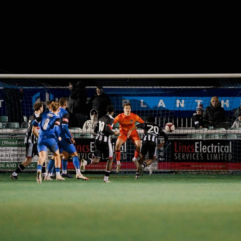 90+3' | Another great save from Auton, denying the hosts from point-blank range! 

0-2 | #GTFC