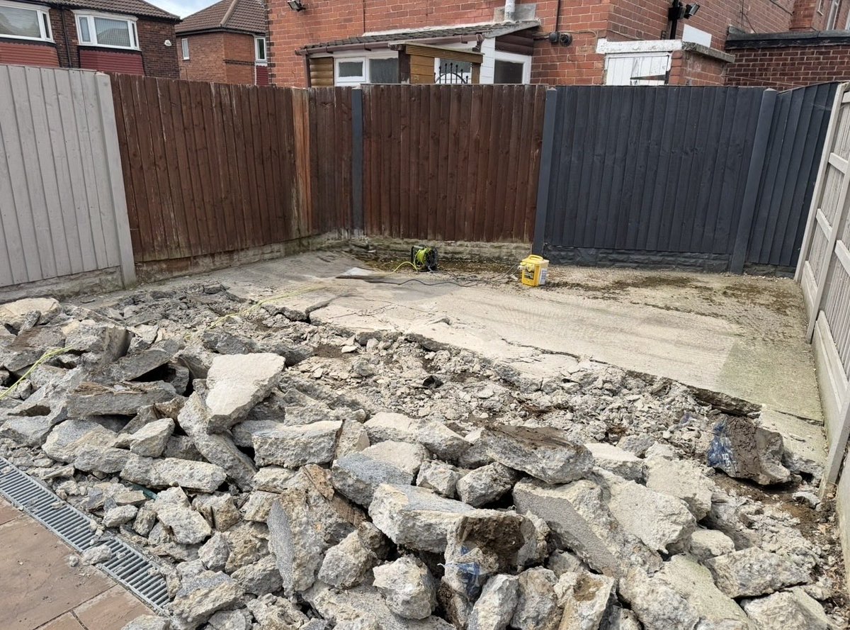 NathsGarden's tweet photo. After a number of days hard work we finally removed the concrete base https://t.co/hVkyB3R0ct