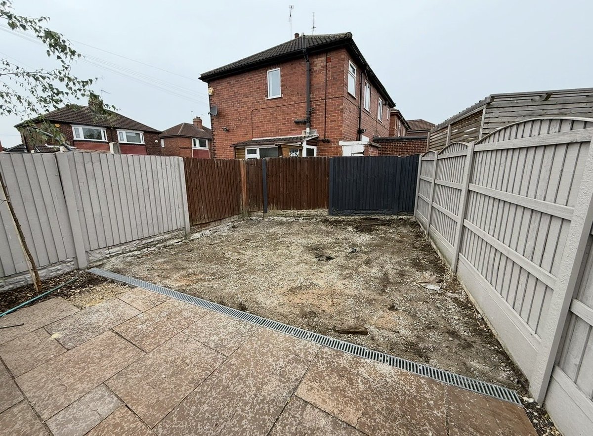 NathsGarden's tweet photo. After a number of days hard work we finally removed the concrete base https://t.co/hVkyB3R0ct